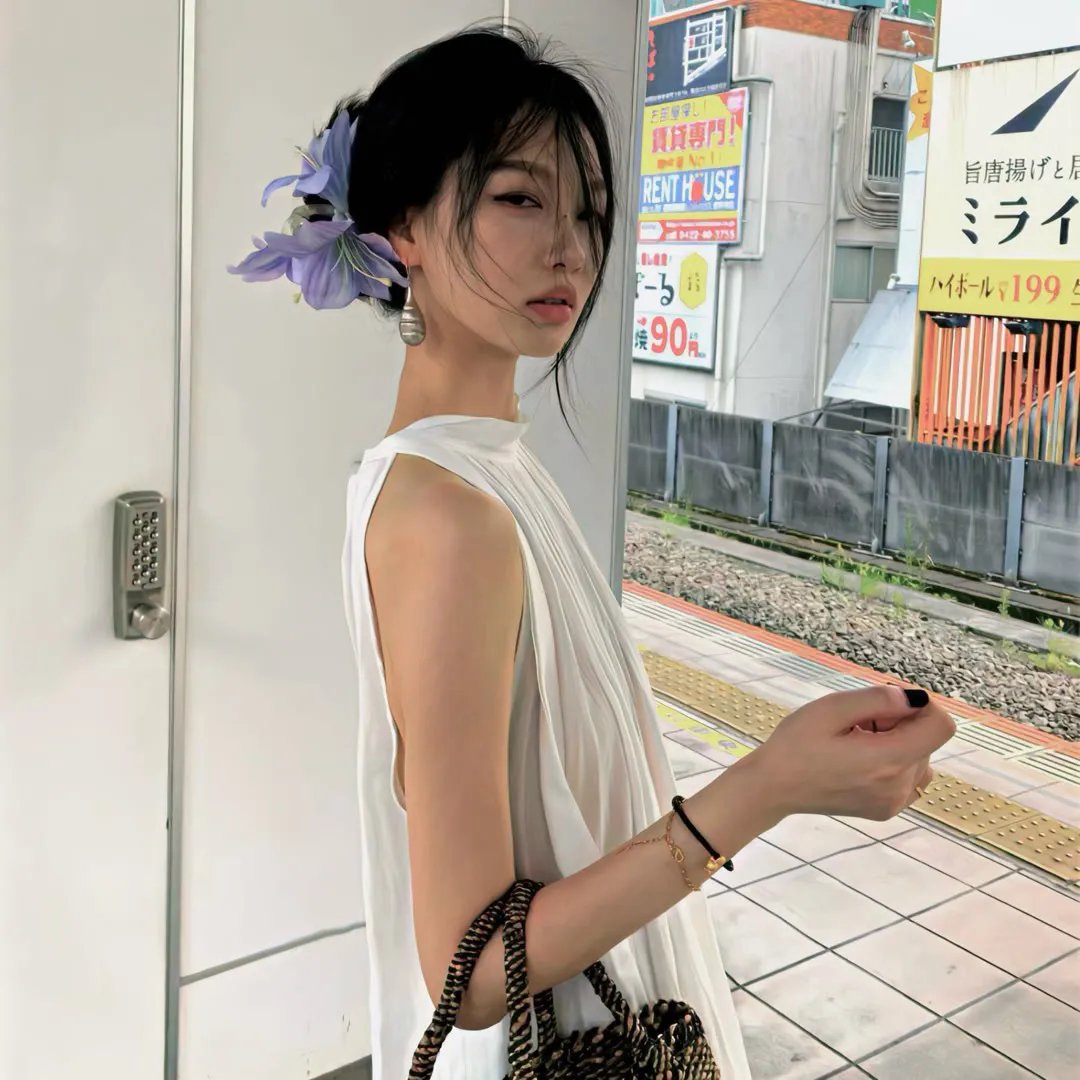 戴手铐的旅客